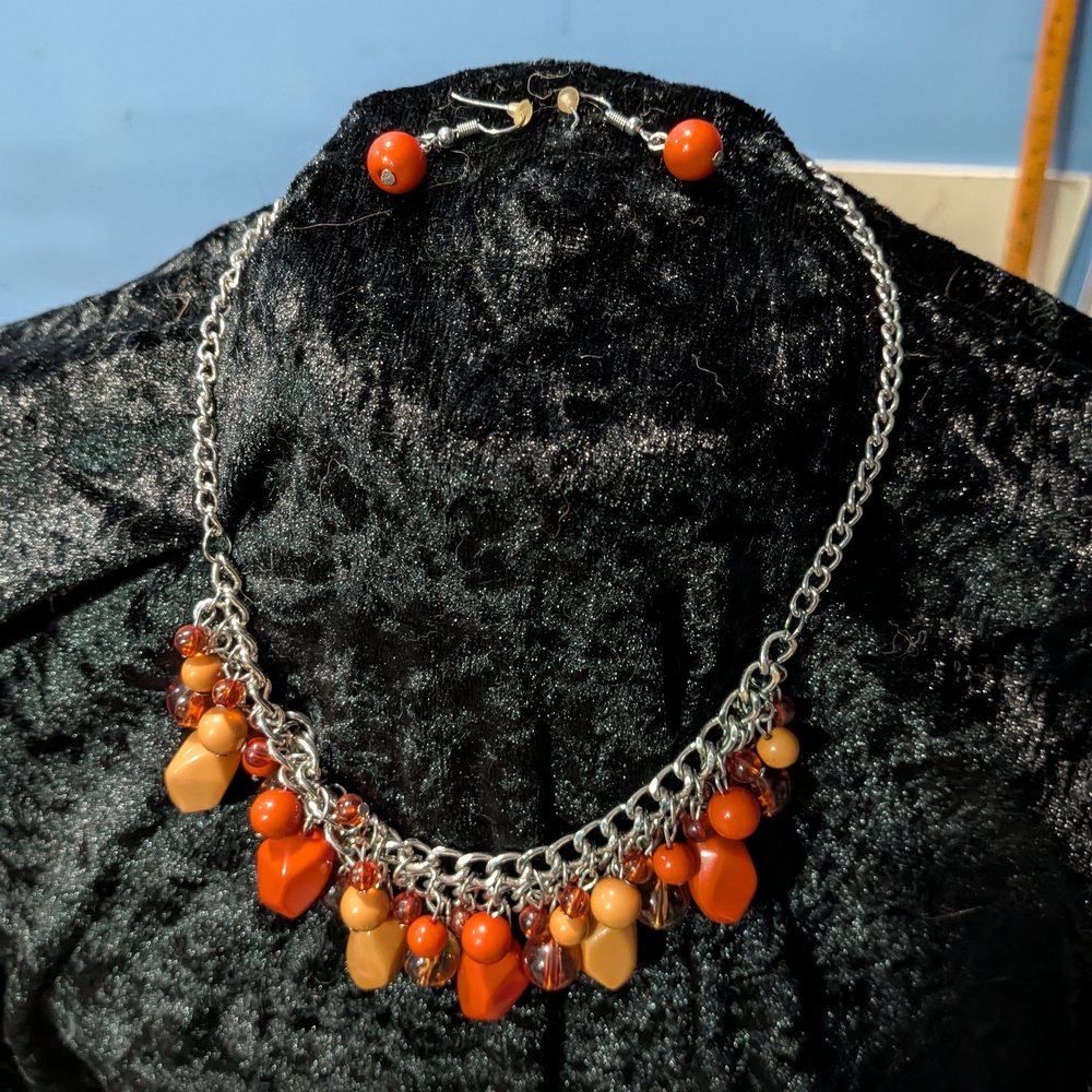 Elegant Orange and Silver Necklace Set